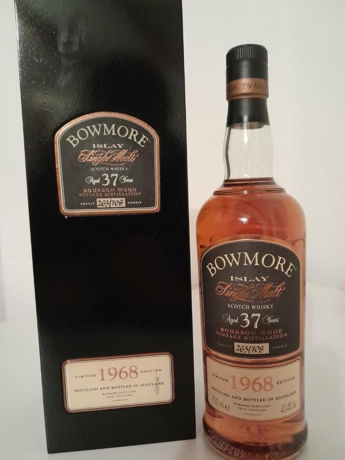 Bowmore 1968 37 years