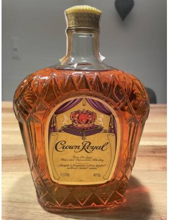 Crown Royal Fine De Luxe 1982