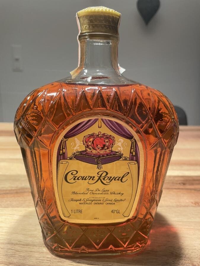 Crown Royal Fine De Luxe 1982
